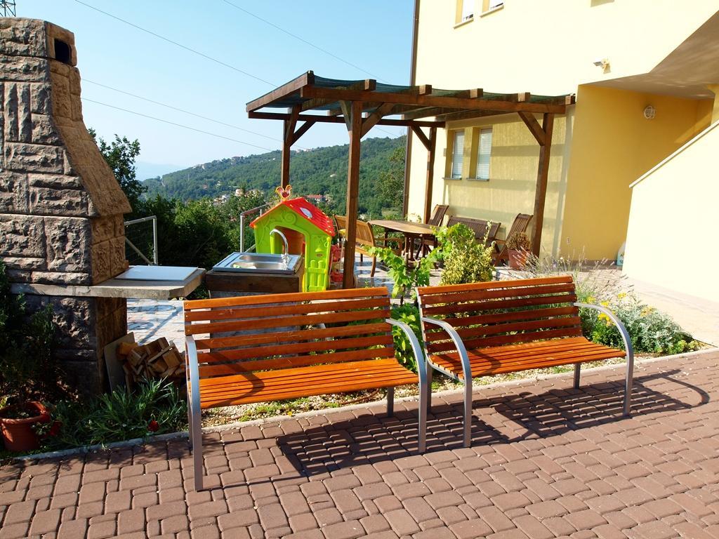 Apartments Jakov Matulji Bagian luar foto