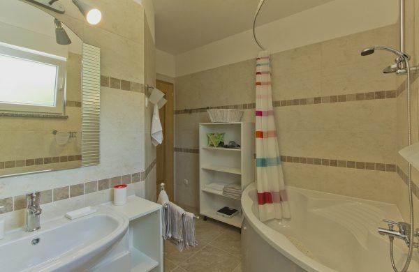 Apartments Jakov Matulji Bagian luar foto