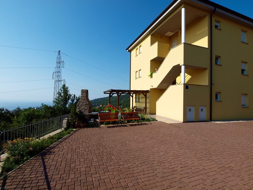 Apartments Jakov Matulji Bagian luar foto